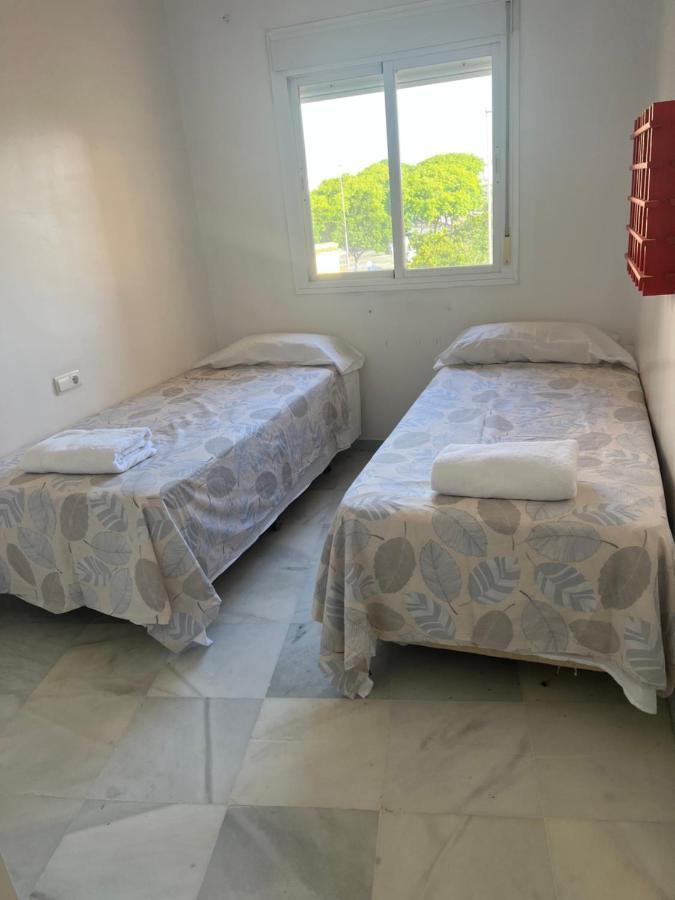 Piso De 3 Dormitorios Con Garaje Jerez de la Frontera Luaran gambar