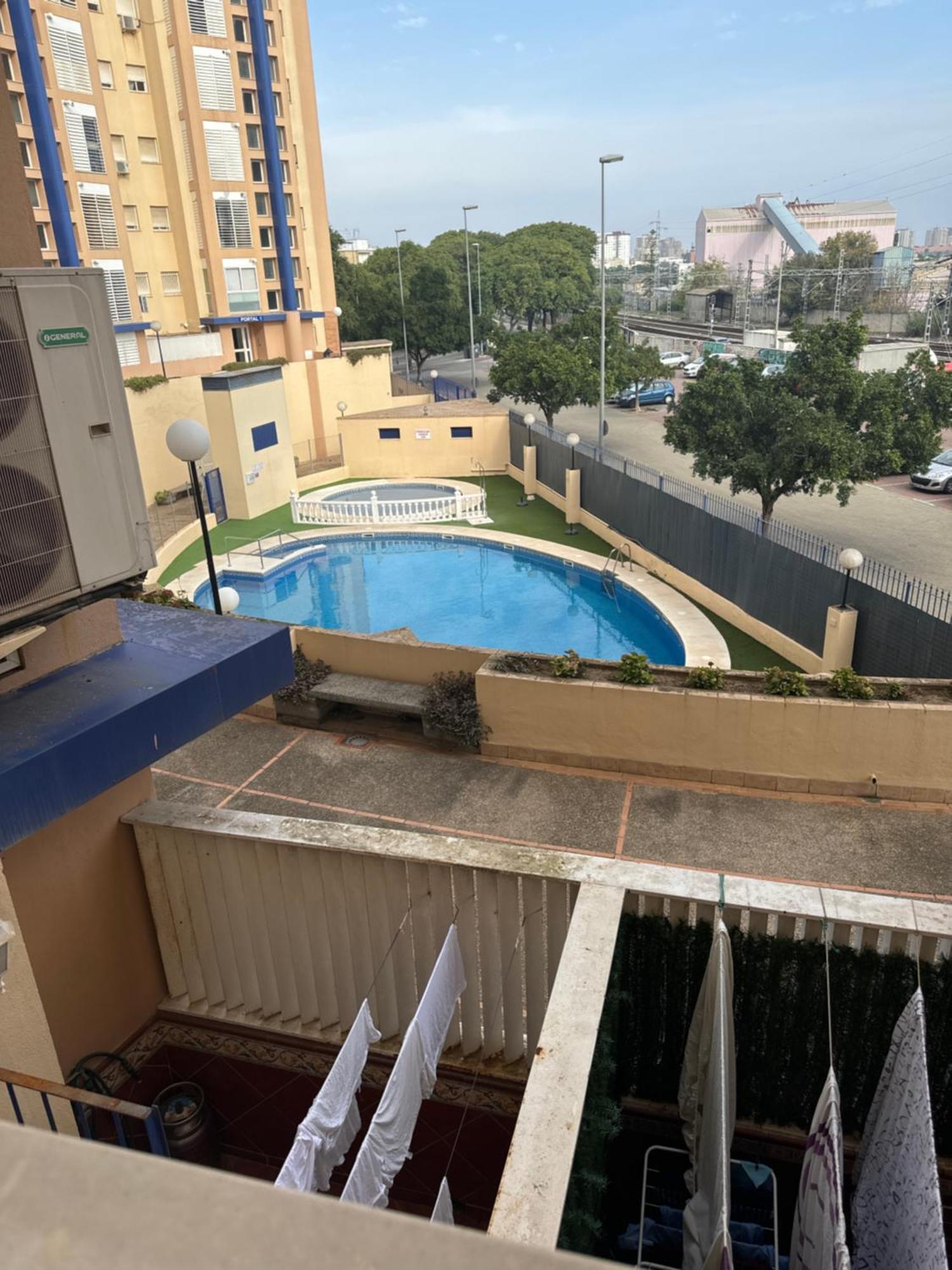 Piso De 3 Dormitorios Con Garaje Jerez de la Frontera Luaran gambar
